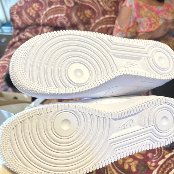 Athletic_Shoes